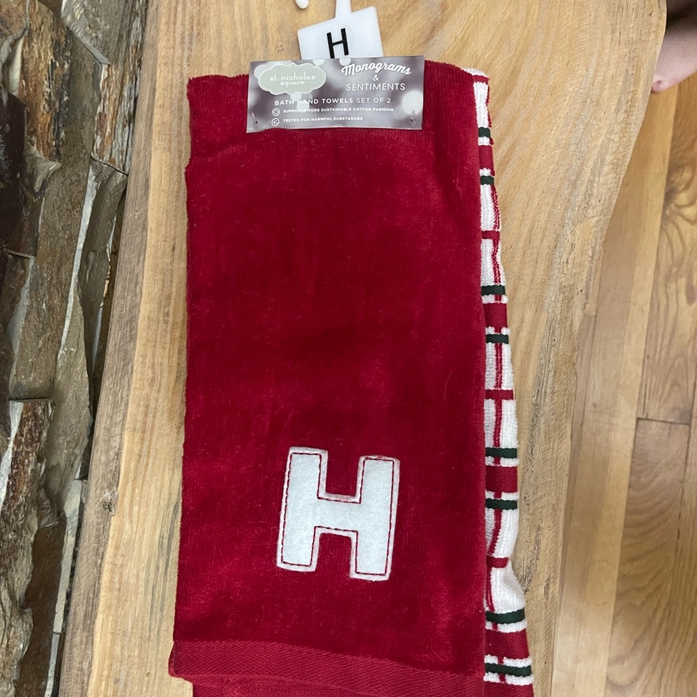2-Piece Monogram Hand Towel Set Letter “H”